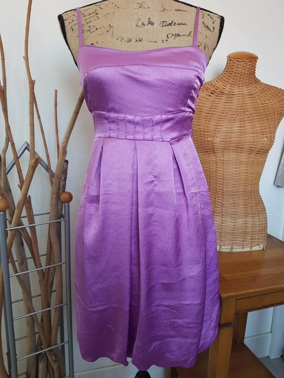 Robe parme satinée